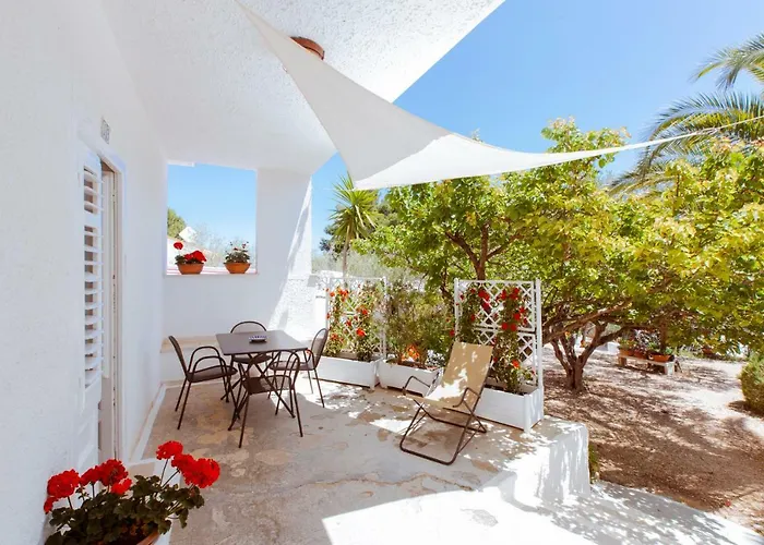 Guidaloca Aparthotel Scopello (Sicily)